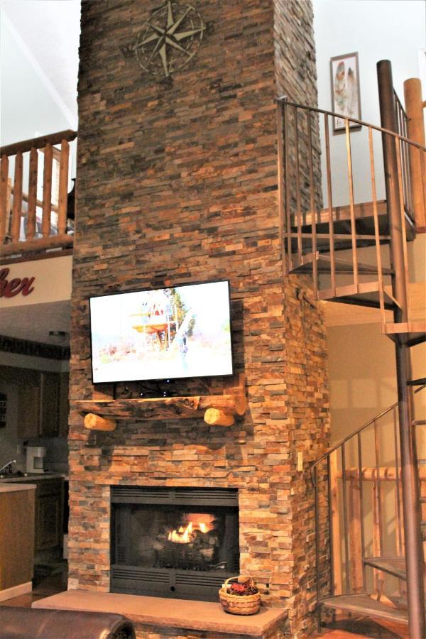 Spacious Downtown Condo Walking Distance To Downtown Gatlinburg Sleeps 6 Guests Exteriér fotografie