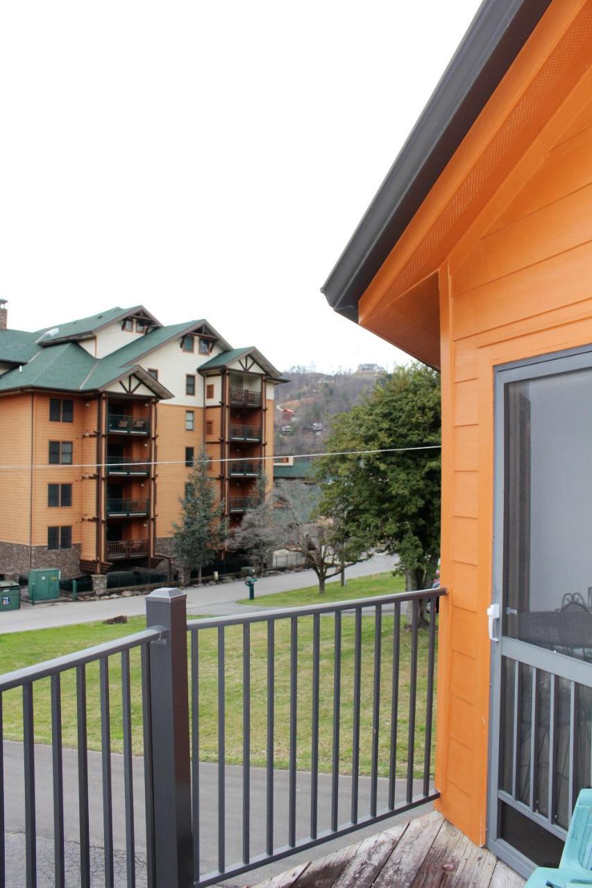 Spacious Downtown Condo Walking Distance To Downtown Gatlinburg Sleeps 6 Guests Exteriér fotografie