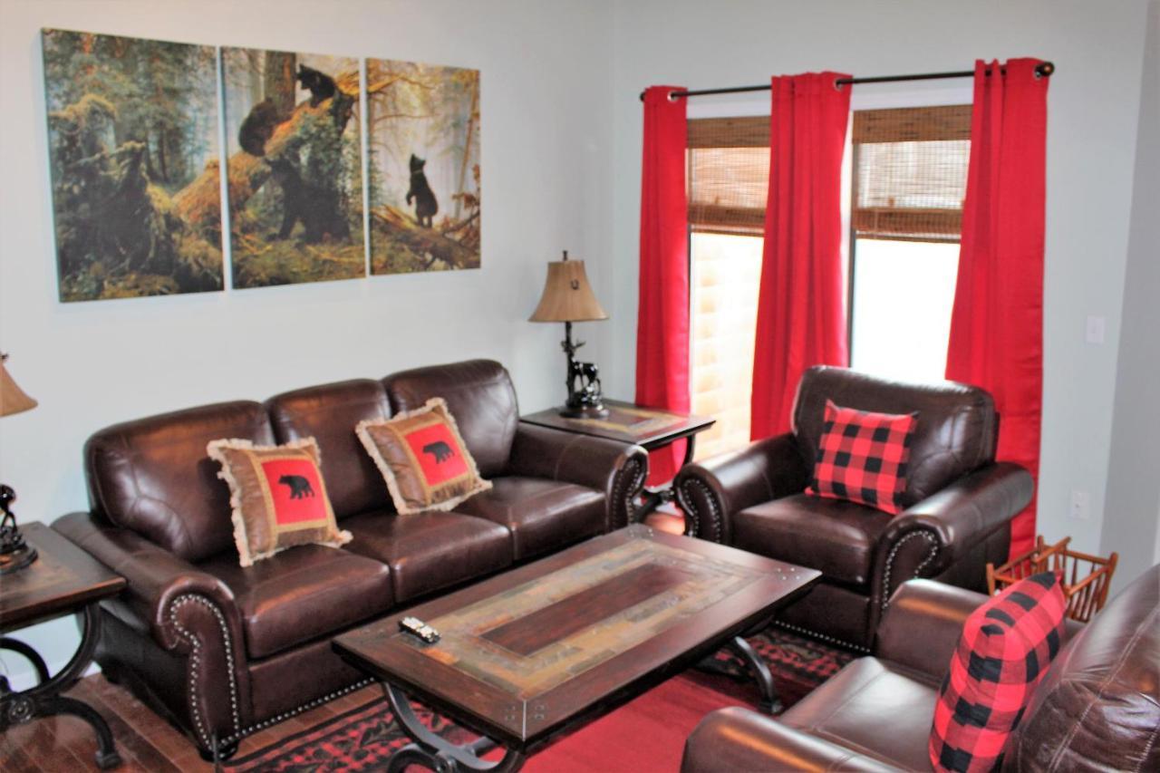 Spacious Downtown Condo Walking Distance To Downtown Gatlinburg Sleeps 6 Guests Exteriér fotografie