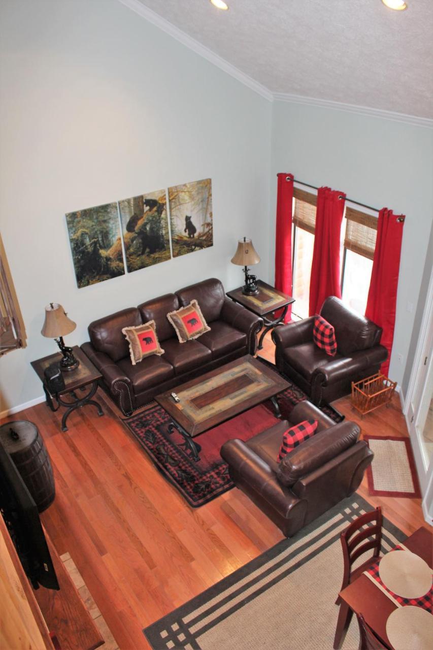 Spacious Downtown Condo Walking Distance To Downtown Gatlinburg Sleeps 6 Guests Exteriér fotografie