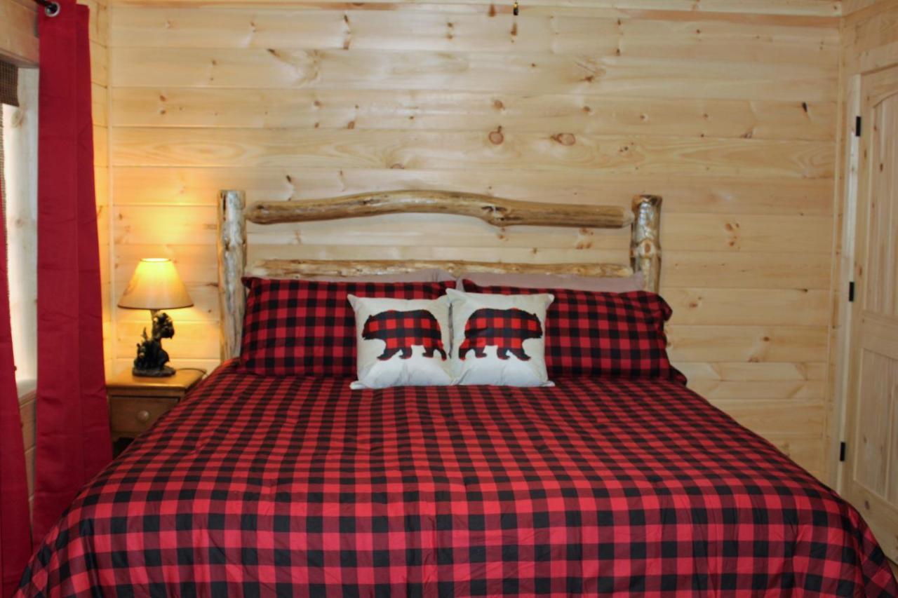 Spacious Downtown Condo Walking Distance To Downtown Gatlinburg Sleeps 6 Guests Exteriér fotografie